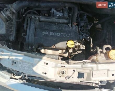 Серый Опель Мерива, объемом двигателя 1.4 л и пробегом 165 тыс. км за 5000 $, фото 11 на Automoto.ua