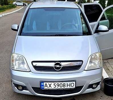 Серый Опель Мерива, объемом двигателя 1.6 л и пробегом 183 тыс. км за 3600 $, фото 13 на Automoto.ua