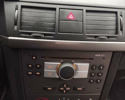 Сірий Опель Меріва, об'ємом двигуна 1.4 л та пробігом 173 тис. км за 5100 $, фото 21 на Automoto.ua