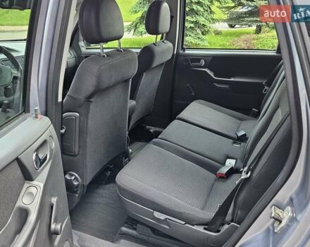 Серый Опель Мерива, объемом двигателя 1.6 л и пробегом 209 тыс. км за 3999 $, фото 22 на Automoto.ua