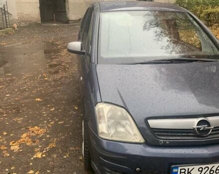 Серый Опель Мерива, объемом двигателя 1.4 л и пробегом 198 тыс. км за 4300 $, фото 1 на Automoto.ua