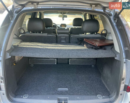 Сірий Опель Меріва, об'ємом двигуна 1.69 л та пробігом 217 тис. км за 4700 $, фото 6 на Automoto.ua