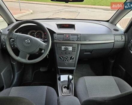 Серый Опель Мерива, объемом двигателя 1.6 л и пробегом 209 тыс. км за 3999 $, фото 26 на Automoto.ua