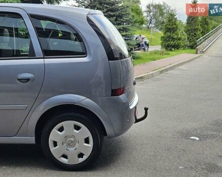 Серый Опель Мерива, объемом двигателя 1.6 л и пробегом 209 тыс. км за 3999 $, фото 11 на Automoto.ua