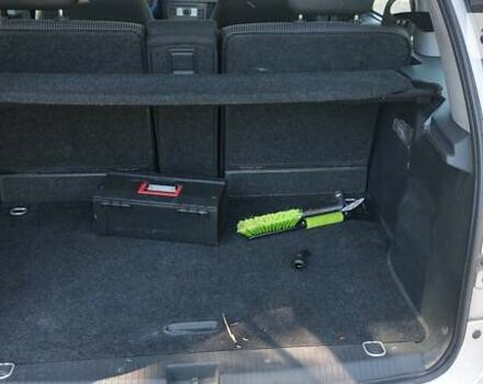 Серый Опель Мерива, объемом двигателя 1.69 л и пробегом 210 тыс. км за 4800 $, фото 5 на Automoto.ua