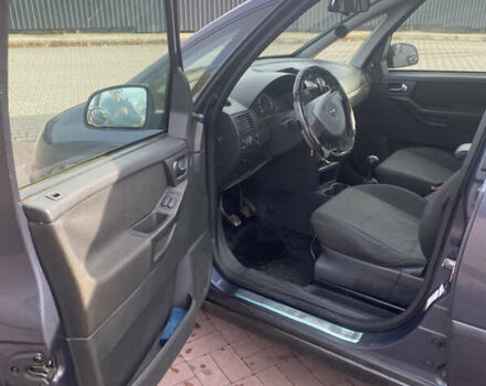 Серый Опель Мерива, объемом двигателя 1.36 л и пробегом 196 тыс. км за 2899 $, фото 17 на Automoto.ua