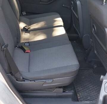 Серый Опель Мерива, объемом двигателя 1.69 л и пробегом 210 тыс. км за 4800 $, фото 6 на Automoto.ua