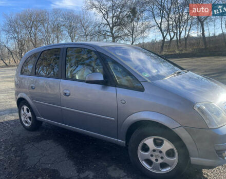 Сірий Опель Меріва, об'ємом двигуна 1.69 л та пробігом 217 тис. км за 4700 $, фото 4 на Automoto.ua