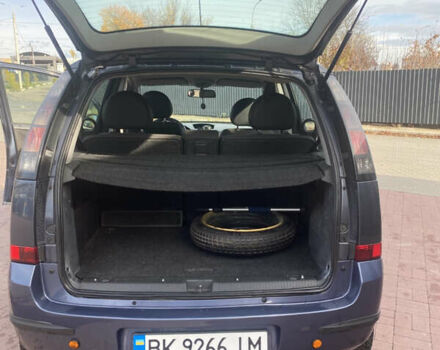 Серый Опель Мерива, объемом двигателя 1.36 л и пробегом 196 тыс. км за 2899 $, фото 12 на Automoto.ua