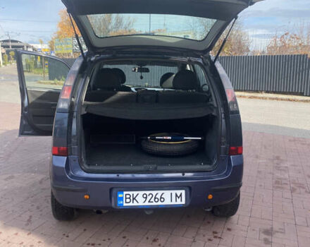 Серый Опель Мерива, объемом двигателя 1.36 л и пробегом 196 тыс. км за 2899 $, фото 9 на Automoto.ua