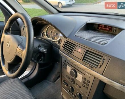 Сірий Опель Меріва, об'ємом двигуна 1.6 л та пробігом 270 тис. км за 5100 $, фото 25 на Automoto.ua