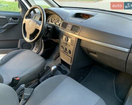 Сірий Опель Меріва, об'ємом двигуна 1.6 л та пробігом 270 тис. км за 5100 $, фото 24 на Automoto.ua