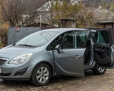 Серый Опель Мерива, объемом двигателя 1.3 л и пробегом 220 тыс. км за 5500 $, фото 30 на Automoto.ua