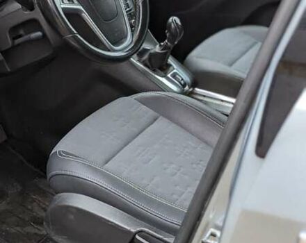 Серый Опель Мерива, объемом двигателя 1.3 л и пробегом 220 тыс. км за 5500 $, фото 27 на Automoto.ua