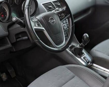 Серый Опель Мерива, объемом двигателя 1.3 л и пробегом 220 тыс. км за 5500 $, фото 26 на Automoto.ua