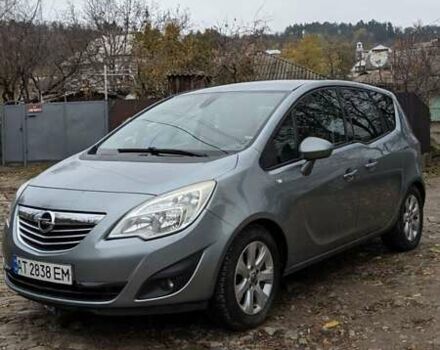 Серый Опель Мерива, объемом двигателя 1.3 л и пробегом 220 тыс. км за 5500 $, фото 4 на Automoto.ua