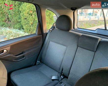 Серый Опель Мерива, объемом двигателя 1.6 л и пробегом 270 тыс. км за 4999 $, фото 25 на Automoto.ua