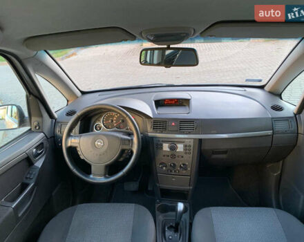 Серый Опель Мерива, объемом двигателя 1.6 л и пробегом 270 тыс. км за 4999 $, фото 37 на Automoto.ua