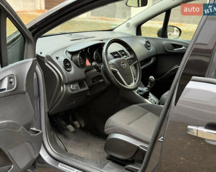 Серый Опель Мерива, объемом двигателя 1.36 л и пробегом 244 тыс. км за 5900 $, фото 13 на Automoto.ua
