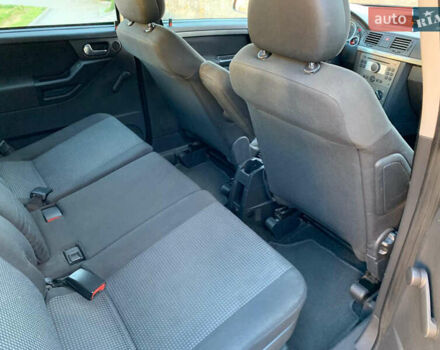 Серый Опель Мерива, объемом двигателя 1.6 л и пробегом 270 тыс. км за 4999 $, фото 27 на Automoto.ua