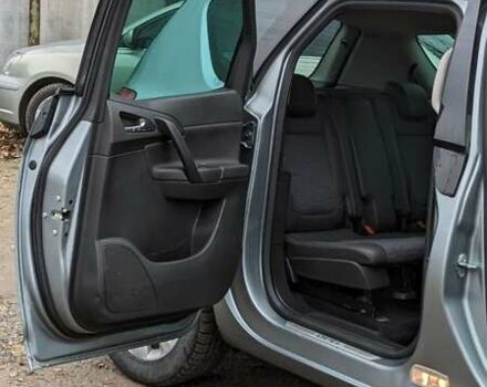 Серый Опель Мерива, объемом двигателя 1.3 л и пробегом 220 тыс. км за 5500 $, фото 24 на Automoto.ua