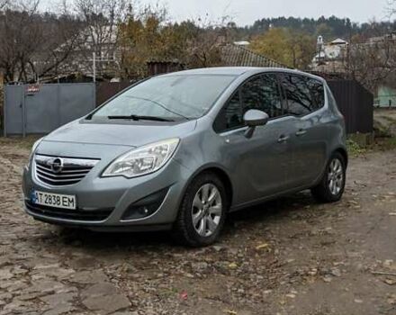 Серый Опель Мерива, объемом двигателя 1.3 л и пробегом 220 тыс. км за 5500 $, фото 3 на Automoto.ua
