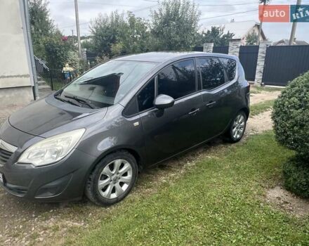 Серый Опель Мерива, объемом двигателя 1.25 л и пробегом 258 тыс. км за 5500 $, фото 4 на Automoto.ua