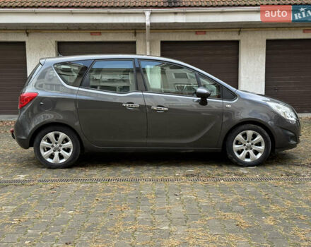 Серый Опель Мерива, объемом двигателя 1.36 л и пробегом 244 тыс. км за 5900 $, фото 3 на Automoto.ua