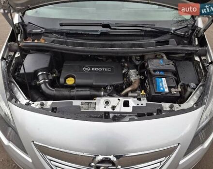 Серый Опель Мерива, объемом двигателя 1.69 л и пробегом 227 тыс. км за 7777 $, фото 10 на Automoto.ua