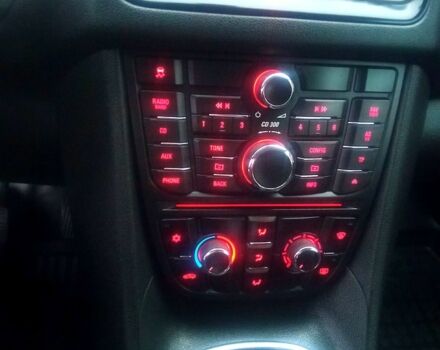 Серый Опель Мерива, объемом двигателя 1.3 л и пробегом 317 тыс. км за 7500 $, фото 2 на Automoto.ua