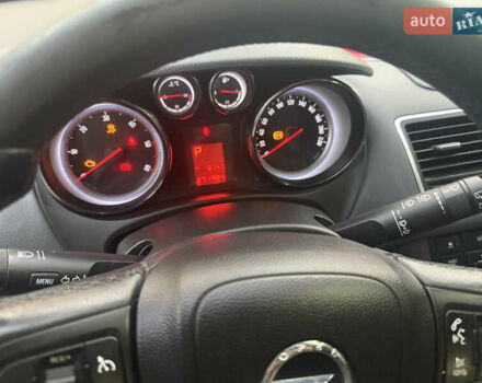 Серый Опель Мерива, объемом двигателя 1.69 л и пробегом 272 тыс. км за 6500 $, фото 3 на Automoto.ua