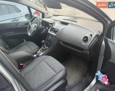 Серый Опель Мерива, объемом двигателя 1.69 л и пробегом 272 тыс. км за 6500 $, фото 7 на Automoto.ua