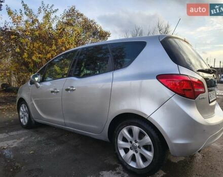 Серый Опель Мерива, объемом двигателя 1.69 л и пробегом 192 тыс. км за 7999 $, фото 2 на Automoto.ua