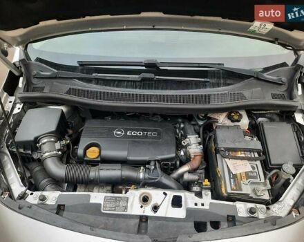 Серый Опель Мерива, объемом двигателя 1.69 л и пробегом 198 тыс. км за 7200 $, фото 16 на Automoto.ua