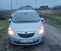 Серый Опель Мерива, объемом двигателя 1.7 л и пробегом 135 тыс. км за 7500 $, фото 10 на Automoto.ua