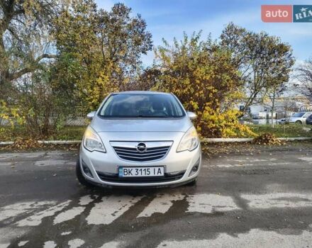 Серый Опель Мерива, объемом двигателя 1.69 л и пробегом 192 тыс. км за 7999 $, фото 6 на Automoto.ua