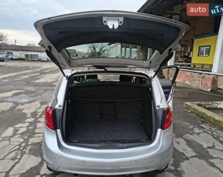 Серый Опель Мерива, объемом двигателя 1.69 л и пробегом 192 тыс. км за 7999 $, фото 10 на Automoto.ua