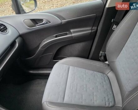 Сірий Опель Меріва, об'ємом двигуна 1.25 л та пробігом 178 тис. км за 5599 $, фото 22 на Automoto.ua