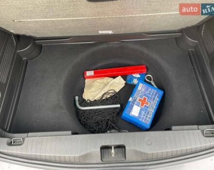 Серый Опель Мерива, объемом двигателя 1.3 л и пробегом 223 тыс. км за 6800 $, фото 34 на Automoto.ua