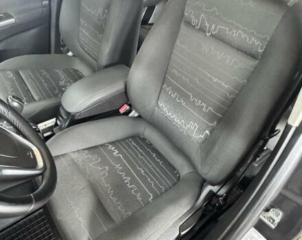 Сірий Опель Меріва, об'ємом двигуна 1.4 л та пробігом 203 тис. км за 6800 $, фото 19 на Automoto.ua