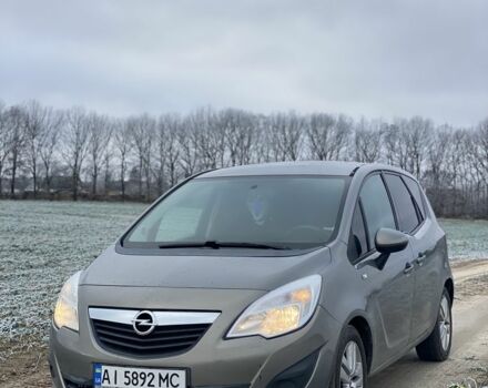 Сірий Опель Меріва, об'ємом двигуна 1.4 л та пробігом 220 тис. км за 4900 $, фото 1 на Automoto.ua