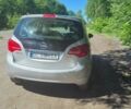 Серый Опель Мерива, объемом двигателя 1.69 л и пробегом 248 тыс. км за 6300 $, фото 8 на Automoto.ua