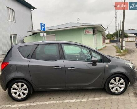 Серый Опель Мерива, объемом двигателя 1.36 л и пробегом 190 тыс. км за 8250 $, фото 2 на Automoto.ua