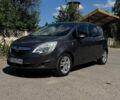 Серый Опель Мерива, объемом двигателя 1.69 л и пробегом 188 тыс. км за 7300 $, фото 1 на Automoto.ua