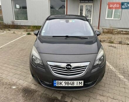 Серый Опель Мерива, объемом двигателя 1.36 л и пробегом 190 тыс. км за 8250 $, фото 9 на Automoto.ua
