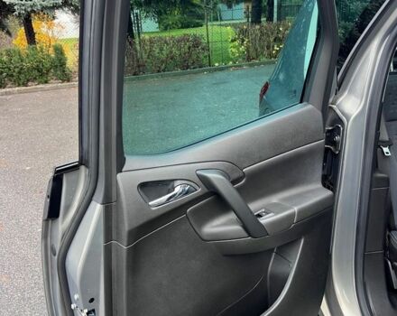 Серый Опель Мерива, объемом двигателя 1.6 л и пробегом 160 тыс. км за 8000 $, фото 18 на Automoto.ua