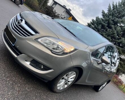 Серый Опель Мерива, объемом двигателя 1.6 л и пробегом 160 тыс. км за 8000 $, фото 4 на Automoto.ua