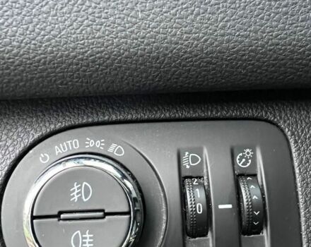 Серый Опель Мерива, объемом двигателя 1.6 л и пробегом 160 тыс. км за 8000 $, фото 17 на Automoto.ua