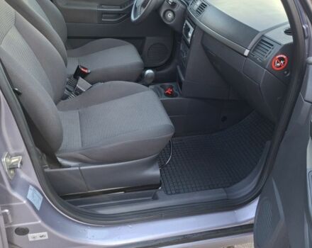 Сірий Опель Меріва, об'ємом двигуна 1.6 л та пробігом 156 тис. км за 5700 $, фото 4 на Automoto.ua