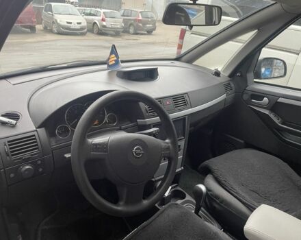 Сірий Опель Меріва, об'ємом двигуна 1.6 л та пробігом 210 тис. км за 4400 $, фото 5 на Automoto.ua